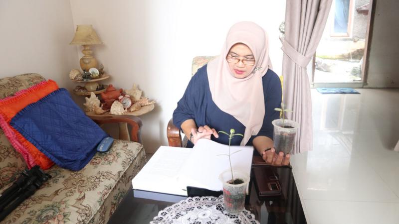 Melawan Abrasi, Menanam Ekonomi: Slaman Suburkan Hutan Mangrove di Pesisir Pamekasan Madura.
